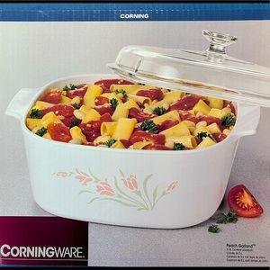 BRAND NEW CorningWare 5Qt Covered Casserole